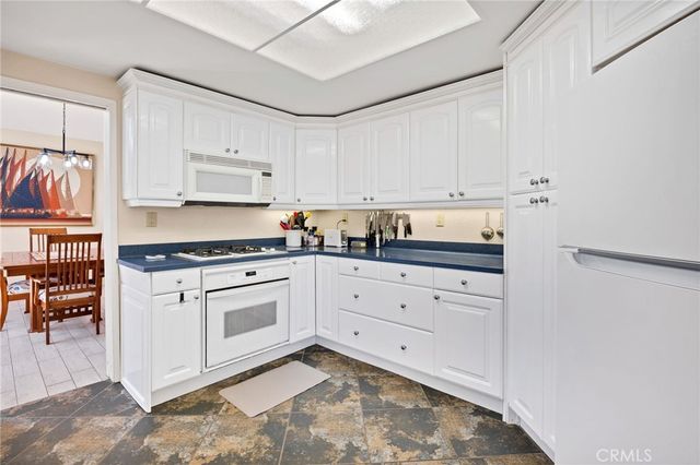 25300 Corte Sombrero, Murrieta, CA 92563