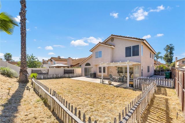 25300 Corte Sombrero, Murrieta, CA 92563