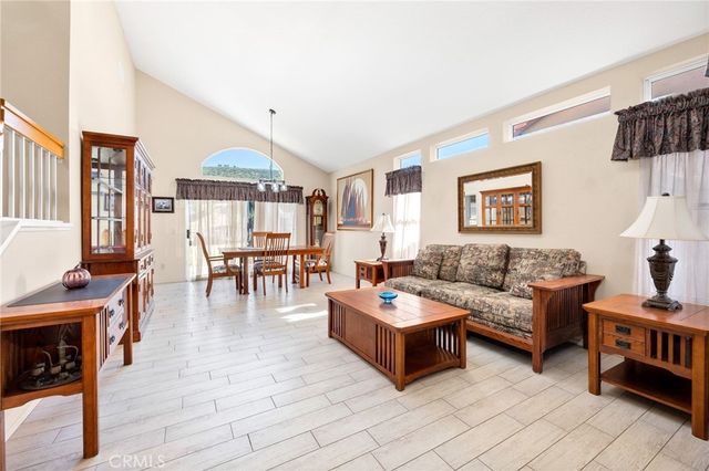 25300 Corte Sombrero, Murrieta, CA 92563