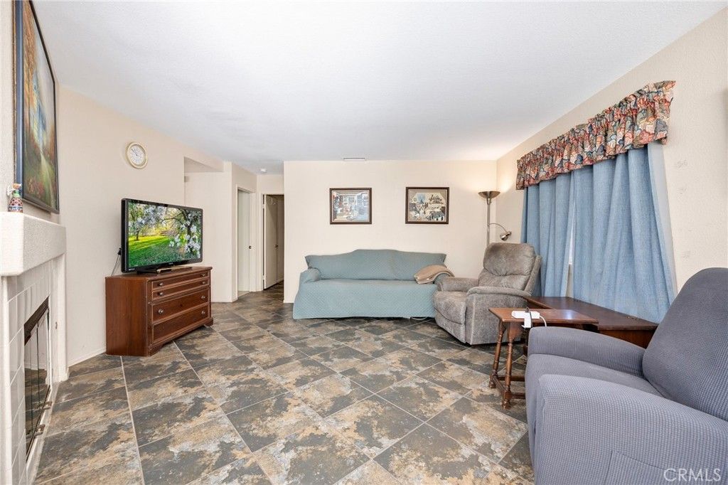 Image 17 of property listing at 25300 Corte Sombrero, Murrieta, CA 92563