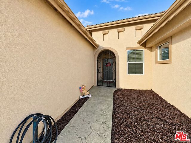 17886 Robusta Drive, Riverside, CA 92503