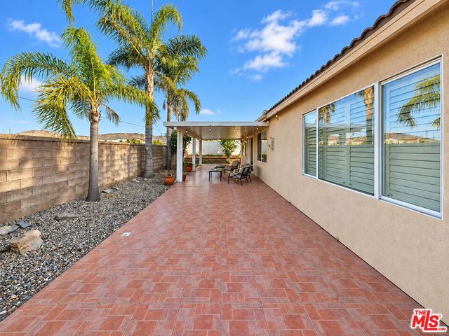 17886 Robusta Drive, Riverside, CA 92503