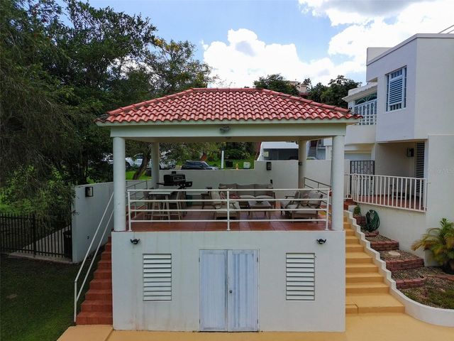 A21 CALLE POPPY, PARQUE FORESTAL A21, San Juan, PR 00926