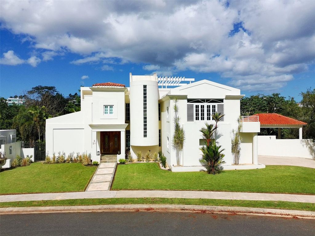 Image 1 of property listing at A21 CALLE POPPY, PARQUE FORESTAL A21, San Juan, PR 00926