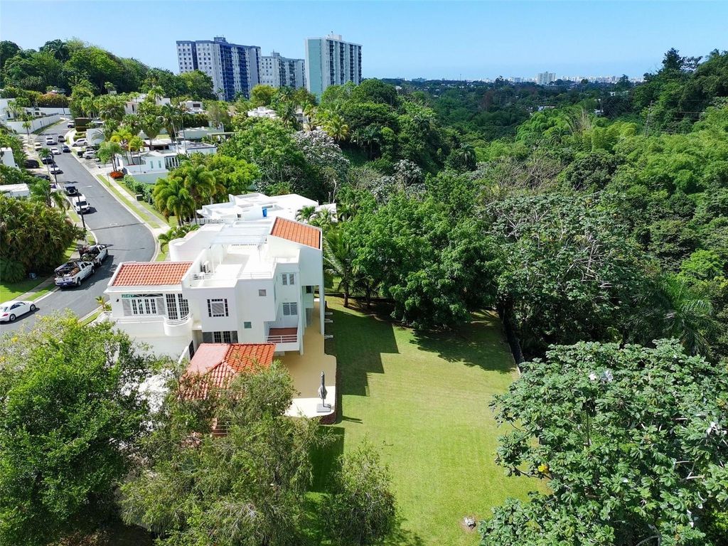 Image 2 of property listing at A21 CALLE POPPY, PARQUE FORESTAL A21, San Juan, PR 00926