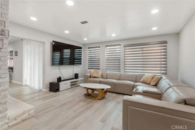 11443 Debra Avenue, Granada Hills, CA 91344