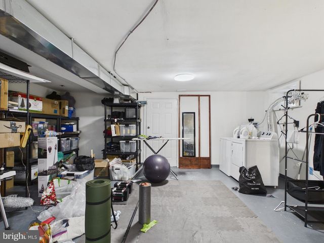 4702 CEDAR AVE, Philadelphia, PA 19143