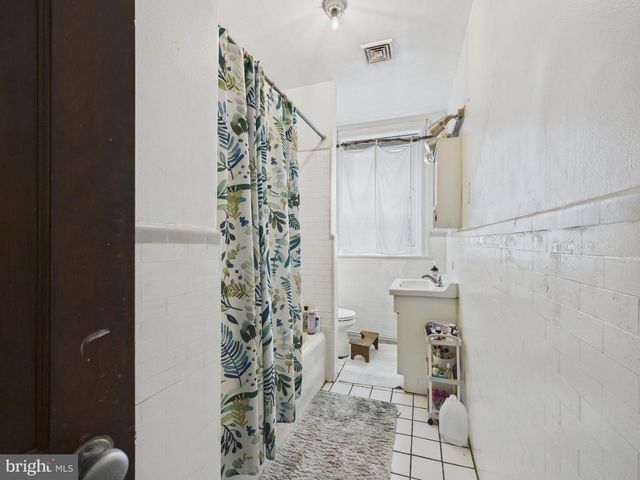 4702 CEDAR AVE, Philadelphia, PA 19143