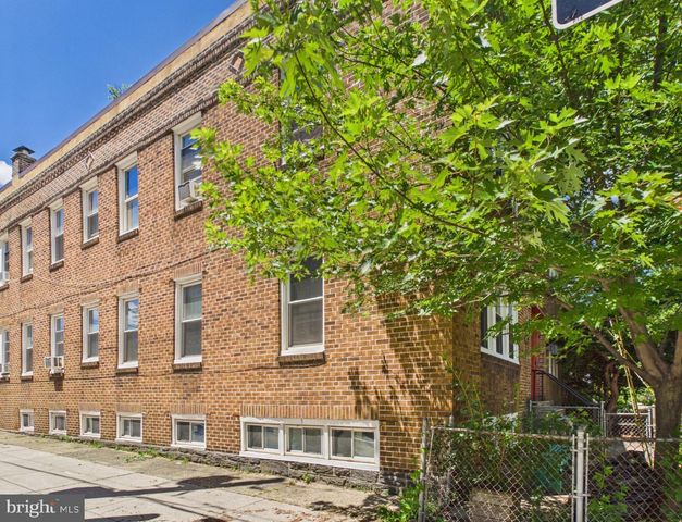 4702 CEDAR AVE, Philadelphia, PA 19143