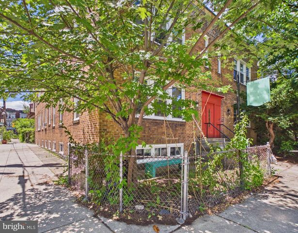 4702 CEDAR AVE, Philadelphia, PA 19143