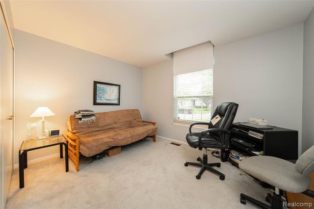 2090 Pleasant Drive, Commerce Twp, MI 48390