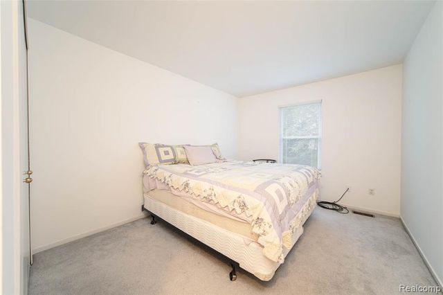 2090 Pleasant Drive, Commerce Twp, MI 48390