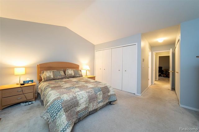 2090 Pleasant Drive, Commerce Twp, MI 48390