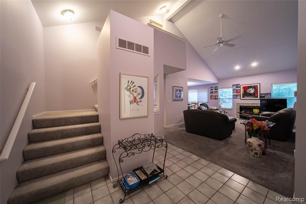 2090 Pleasant Drive, Commerce Twp, MI 48390