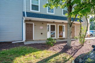 202 Prestwick Way, Edison, NJ 08820