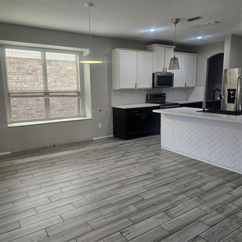 7413 Lake Vista Way, Fort Worth, TX 76179