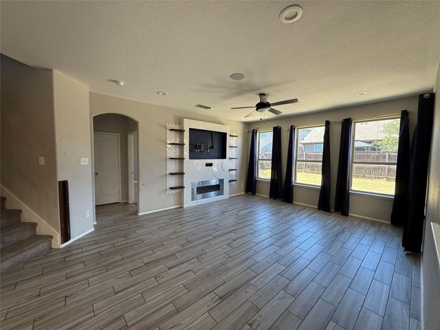 7413 Lake Vista Way, Fort Worth, TX 76179