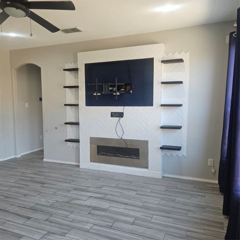 7413 Lake Vista Way, Fort Worth, TX 76179