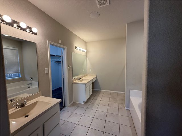 7413 Lake Vista Way, Fort Worth, TX 76179