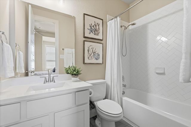 3905 W Wildridge Boulevard, Oak Point, TX 75068