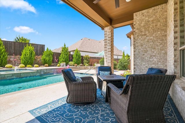 3905 W Wildridge Boulevard, Oak Point, TX 75068