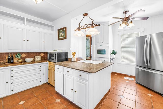 6120 5TH AVENUE S, St Petersburg, FL 33707