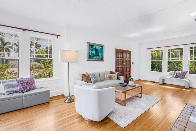 6120 5TH AVENUE S, St Petersburg, FL 33707