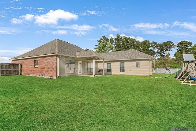 26526 Acadia Ct, Denham Springs, LA 70726
