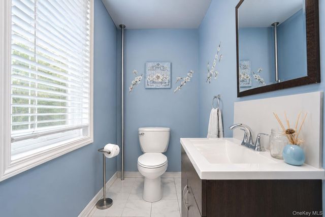 2118 W 7th Street, Brooklyn, NY 11223