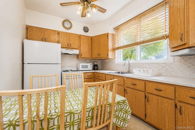 2118 W 7th Street, Brooklyn, NY 11223