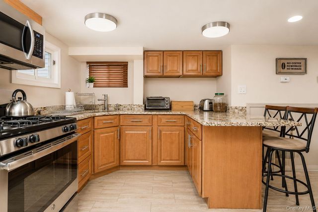 2118 W 7th Street, Brooklyn, NY 11223