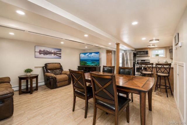 2118 W 7th Street, Brooklyn, NY 11223