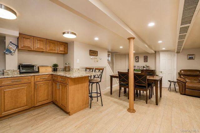 2118 W 7th Street, Brooklyn, NY 11223