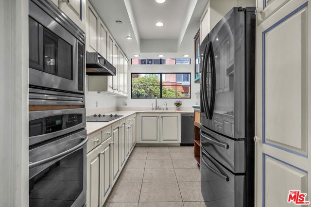 200 N Swall Drive 313, Beverly Hills, CA 90211