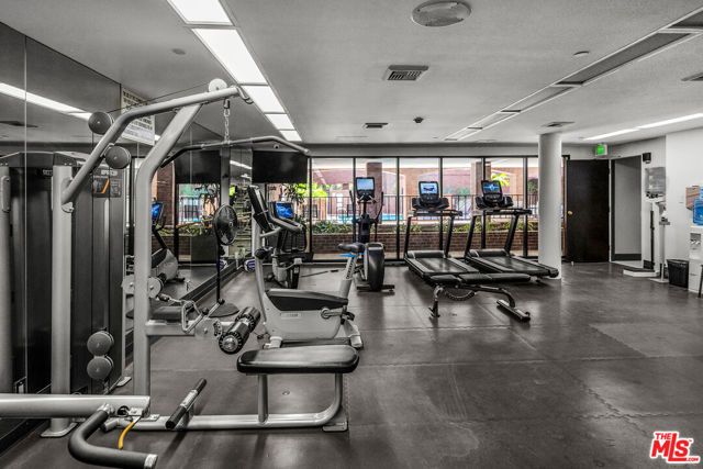 200 N Swall Drive 313, Beverly Hills, CA 90211