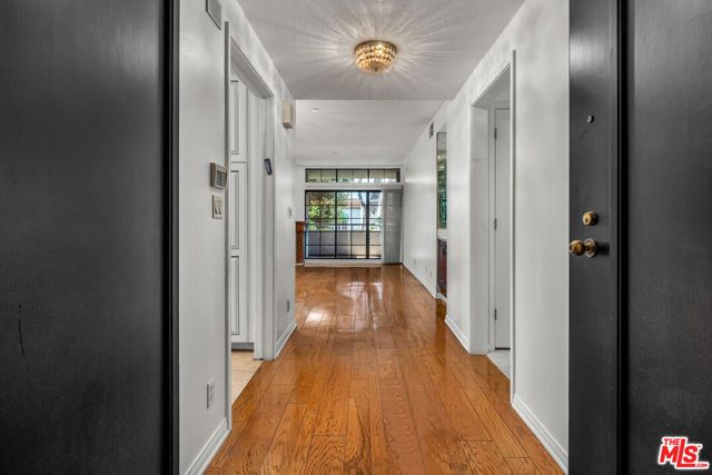 200 N Swall Drive 313, Beverly Hills, CA 90211