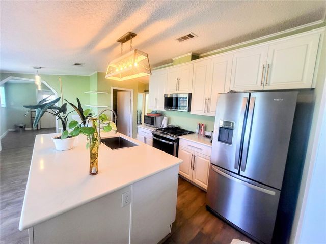 17120 NW 38th Avenue, Okeechobee, FL 34972