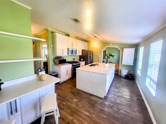 17120 NW 38th Avenue, Okeechobee, FL 34972