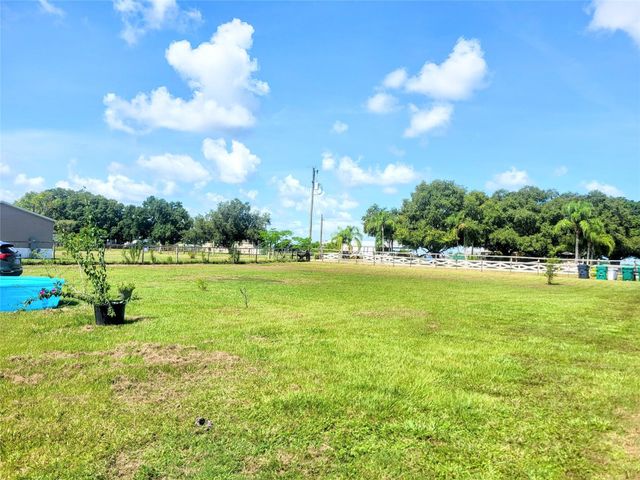 17120 NW 38th Avenue, Okeechobee, FL 34972