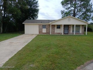 208 Cedar Drive, D'iberville, MS 39540