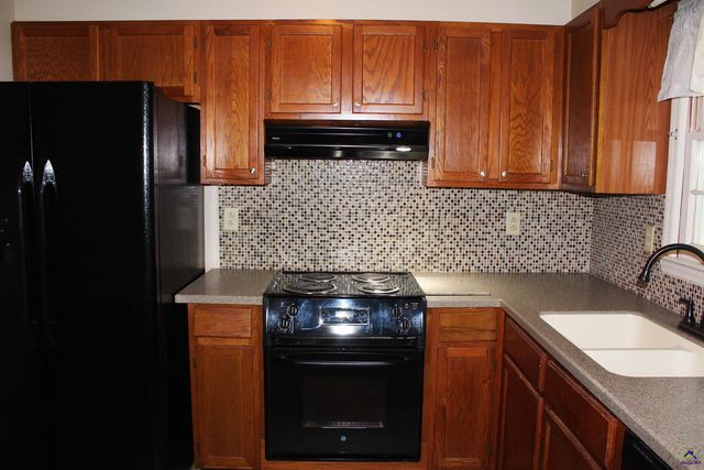 100 Embassy Court, Macon, GA 31210