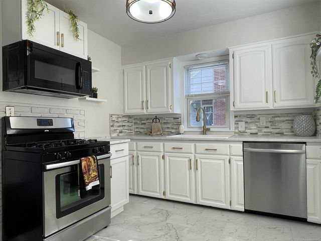 1925 Handley Street, Saginaw, MI 48602