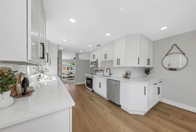 5744 17TH AVENUE N, St Petersburg, FL 33710