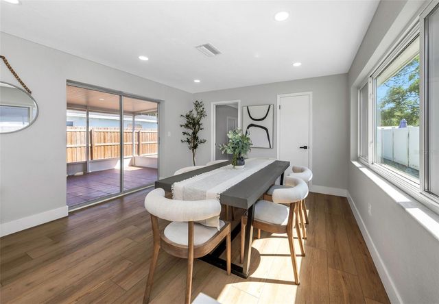 5744 17TH AVENUE N, St Petersburg, FL 33710