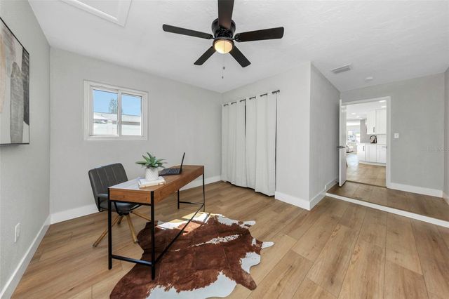 5744 17TH AVENUE N, St Petersburg, FL 33710