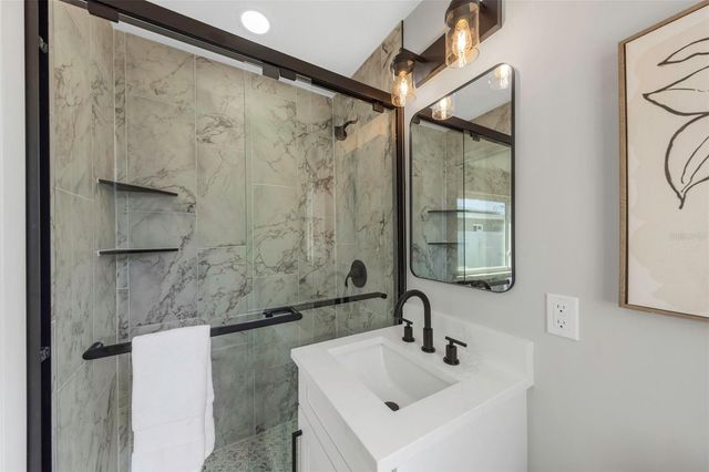 5744 17TH AVENUE N, St Petersburg, FL 33710