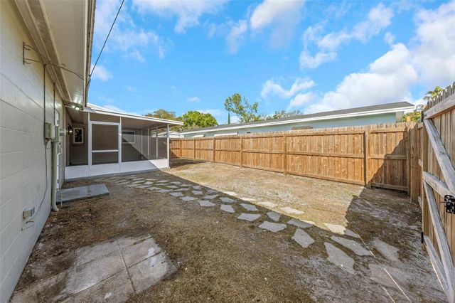 5744 17TH AVENUE N, St Petersburg, FL 33710