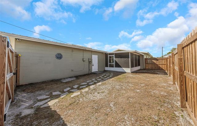 5744 17TH AVENUE N, St Petersburg, FL 33710