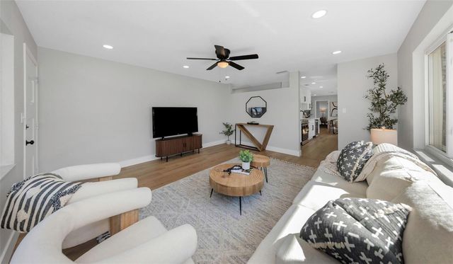 5744 17TH AVENUE N, St Petersburg, FL 33710