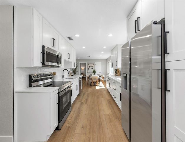 5744 17TH AVENUE N, St Petersburg, FL 33710